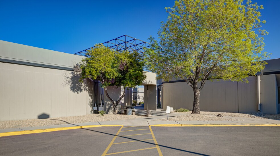 More Photos Of 3201 W Peoria Ave, Phoenix Medical For Lease