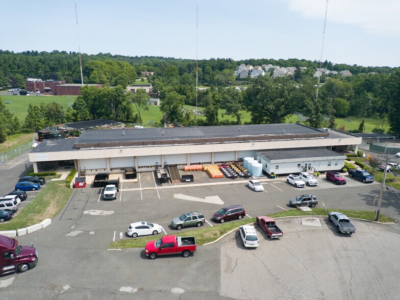 More Photos Of 2549 Industry Ln, Norristown Truck Terminal For Lease