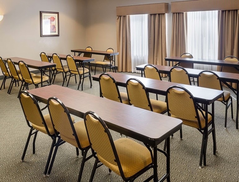 More Photos Of 957 Cedar Lake Rd, Biloxi Hotel For Sale