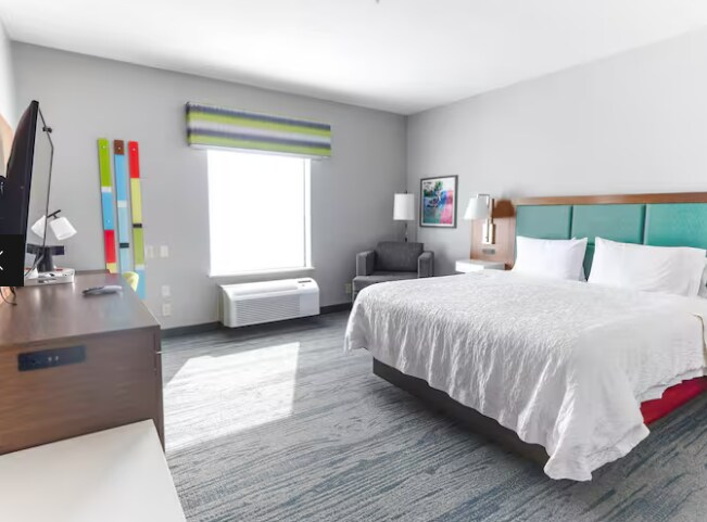 More Photos Of 4617 7th St, Bay City Hotel For Sale