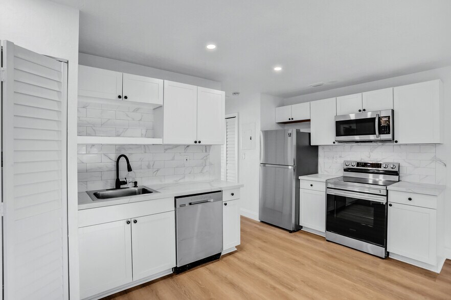 More Photos Of 1830 S Clyde Morris Blvd, Daytona Beach Apartments For Sale