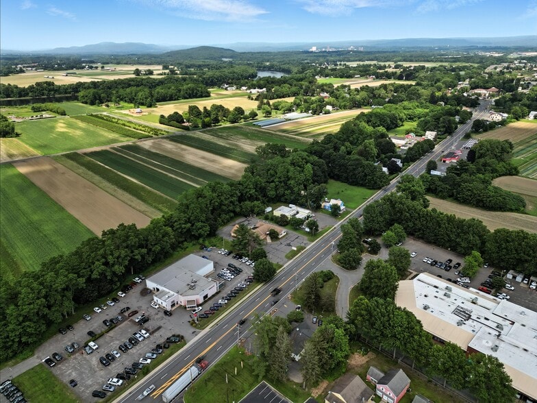 More Photos Of 48 Russell St, Hadley Restaurant For Lease