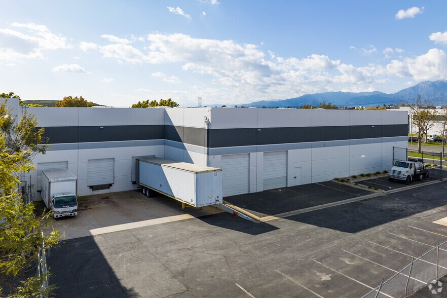 More Photos Of 1945 Burgundy Pl, Ontario Warehouse For Lease