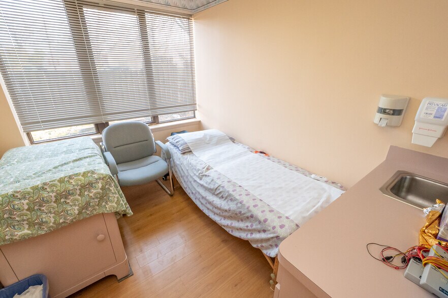 More Photos Of 622 Georges Rd, North Brunswick Medical For Sale