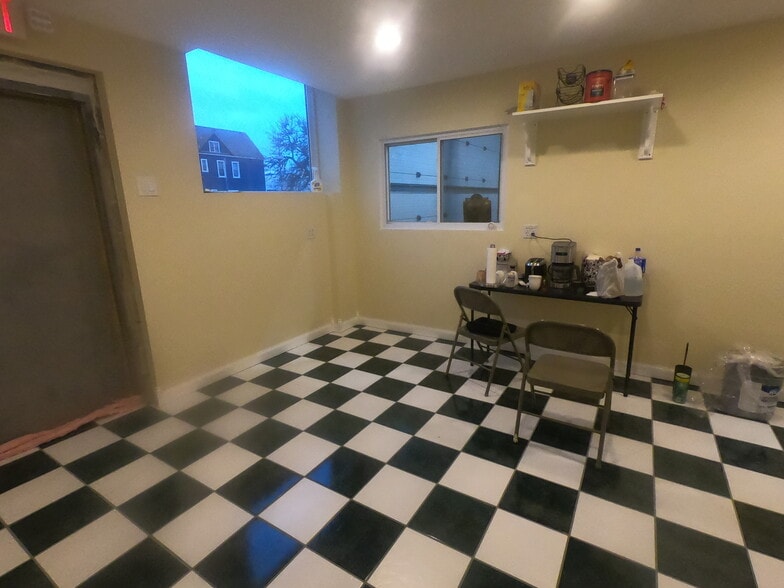 More Photos Of 109 S 11th Ave, Maywood Warehouse For Sale