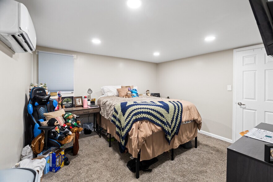 More Photos Of 217 W 28th St, Buena Vista Apartments For Sale