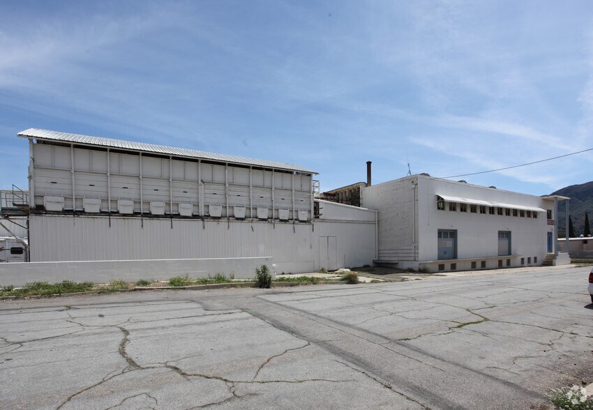 More Photos Of 215-221 N Ojai St, Santa Paula Food Processing For Lease