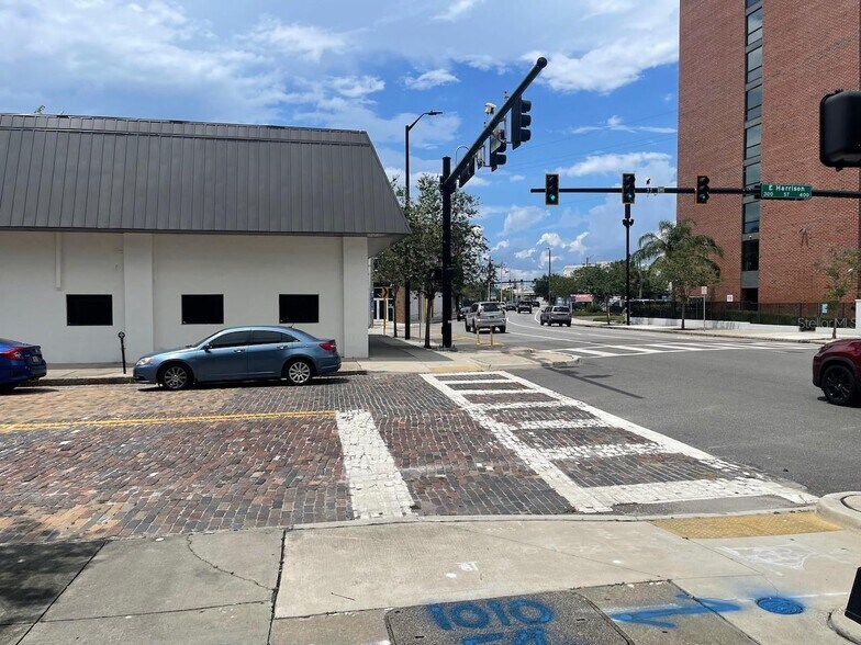 More Photos Of 1100 N Florida Ave, Tampa Office For Lease