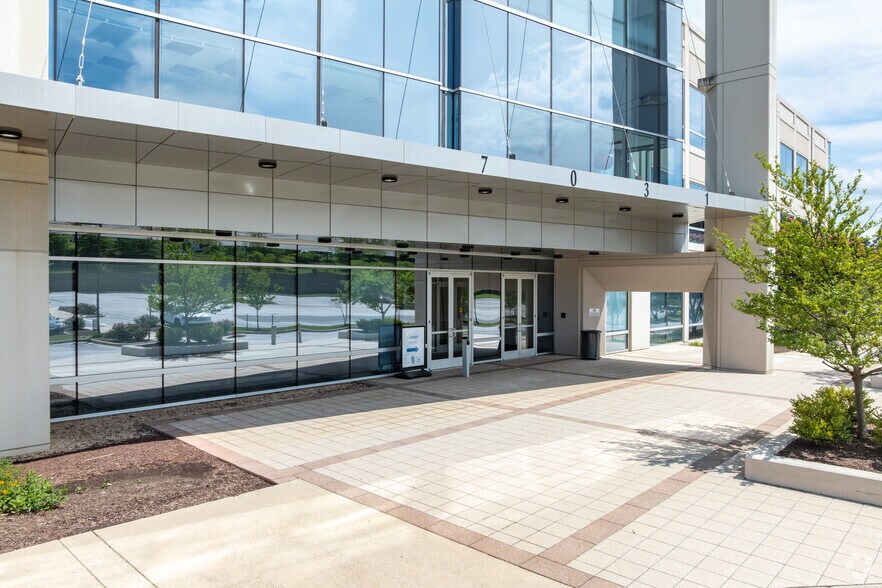 More Photos Of 7031 Ridge Rd, Hanover Office For Lease