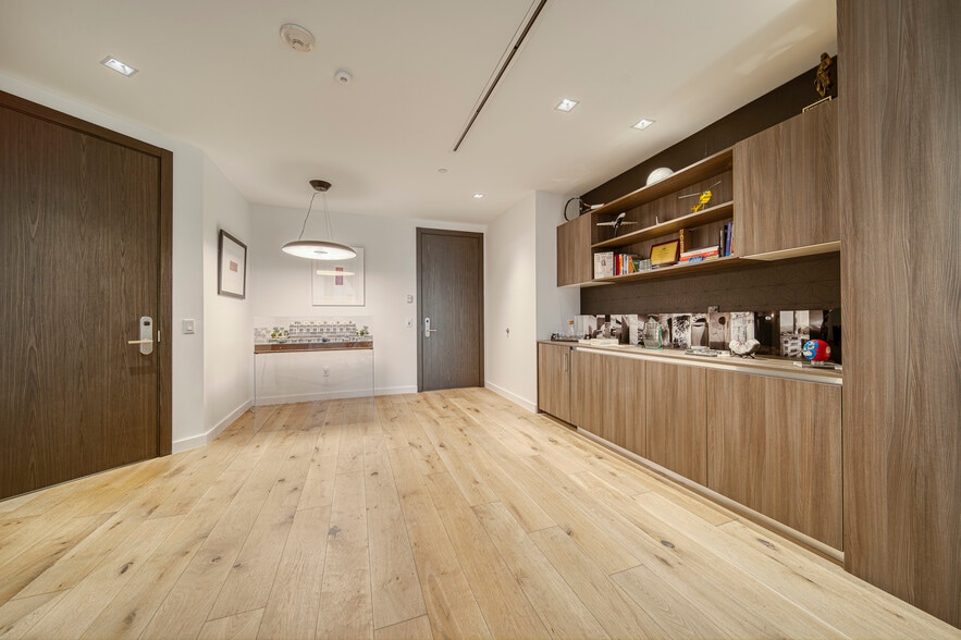 More Photos Of 1200 Brickell Ave, Miami Office For Lease