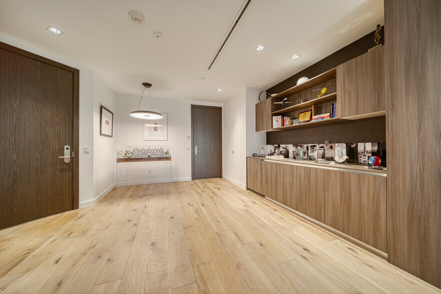 More Photos Of 1200 Brickell Ave, Miami Office For Lease