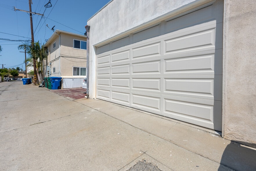 More Photos Of 4632 E 7th St, Long Beach Storefront For Sale