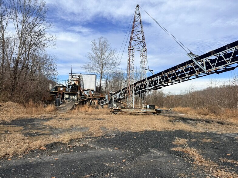 More Photos Of 13125 Old US Route 23, Catlettsburg Industrial For Sale