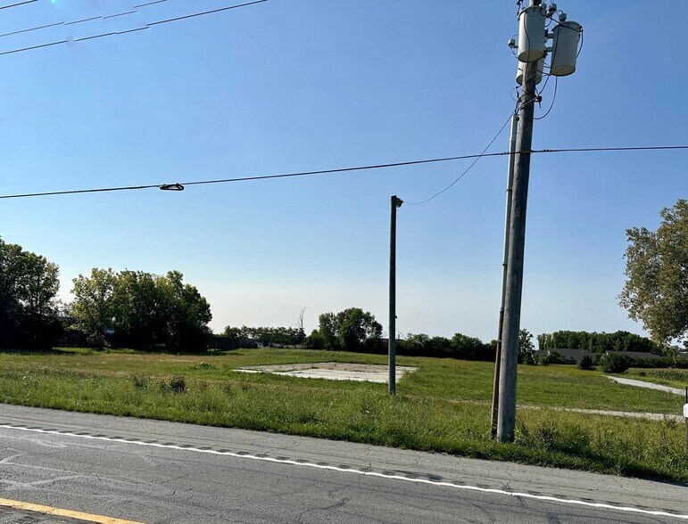 More Photos Of 823 W State Rd State road 32, Westfield Land For Sale