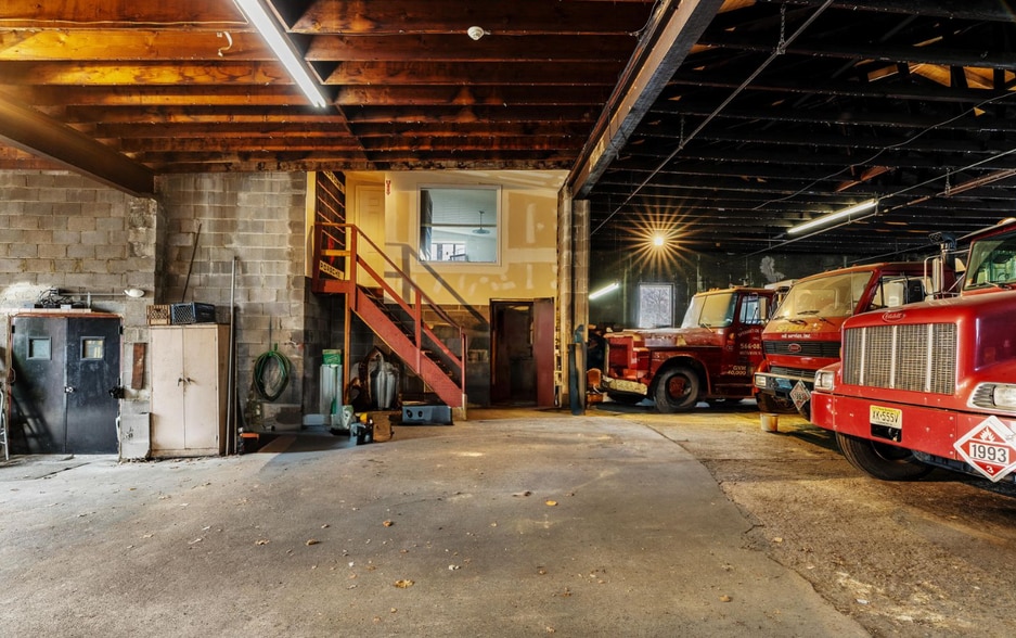 More Photos Of 26 Little St, Matawan Flex For Sale