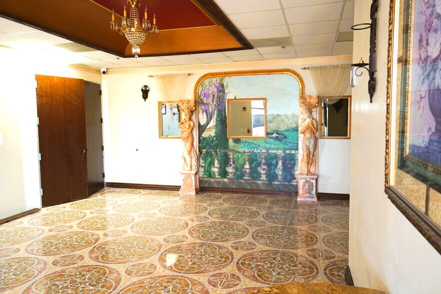 More Photos Of 5800 Airline Dr, Houston Flex For Lease