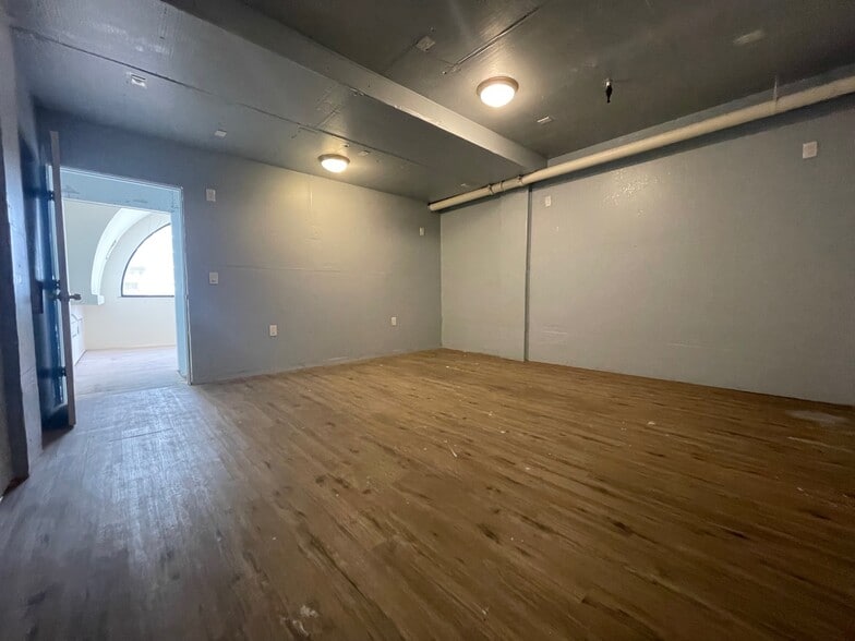 More Photos Of 411-445 8th St, Oakland Medical For Sale