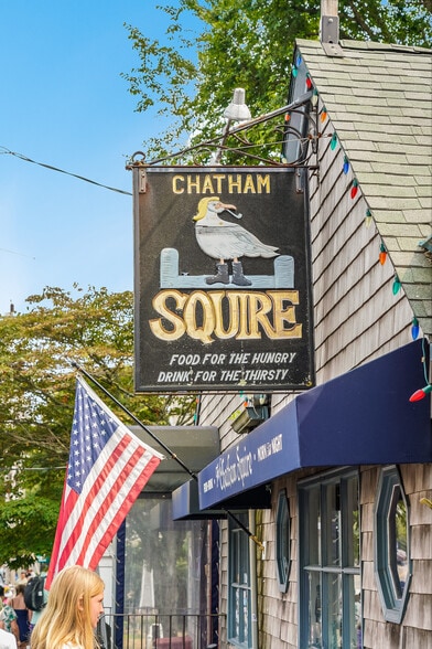 More Photos Of 196 Shore Rd, Chatham Hotel For Sale