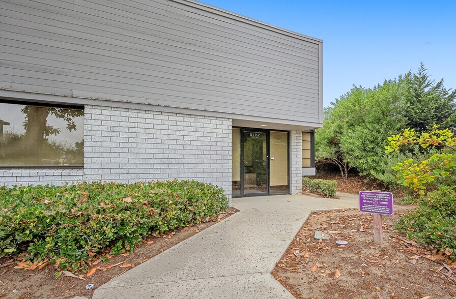 More Photos Of 5152 Avenida Encinas, Carlsbad Office For Sale