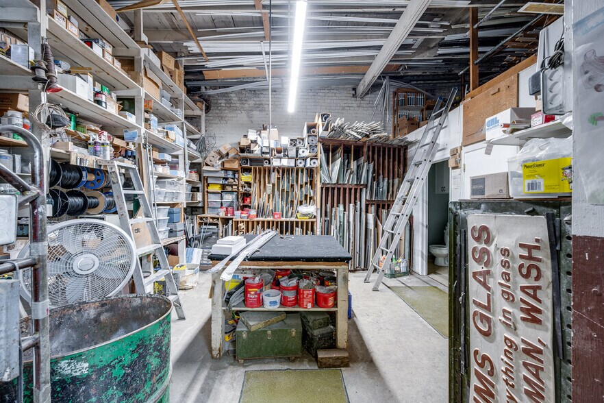 More Photos Of 195 S Grand Ave, Pullman Industrial For Sale