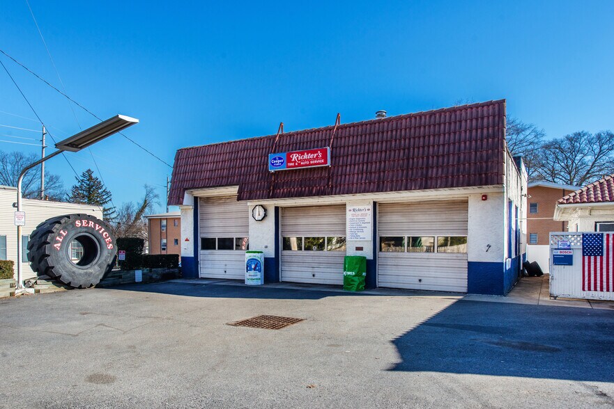 More Photos Of 209 S Maple Ave, Ridgewood Auto Repair For Sale