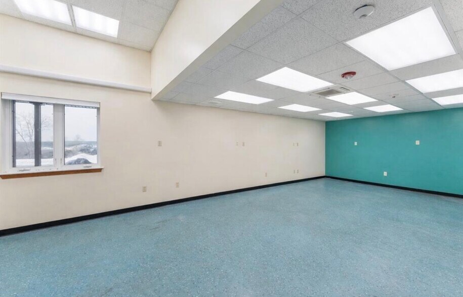 More Photos Of 51 Ridge Rd, Putnam Industrial For Lease