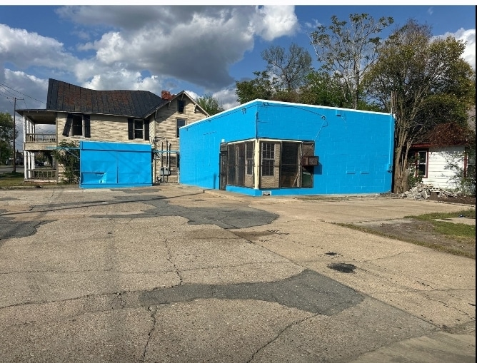 More Photos Of 414 S John St, Goldsboro General Retail For Sale