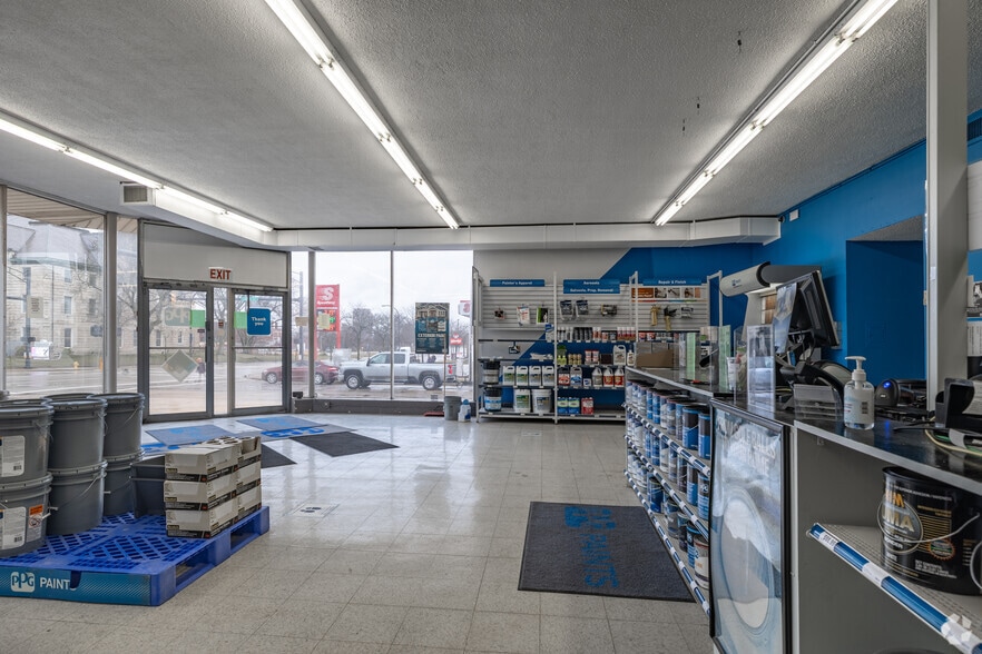 More Photos Of 315-319 E Market St, Akron General Retail For Sale