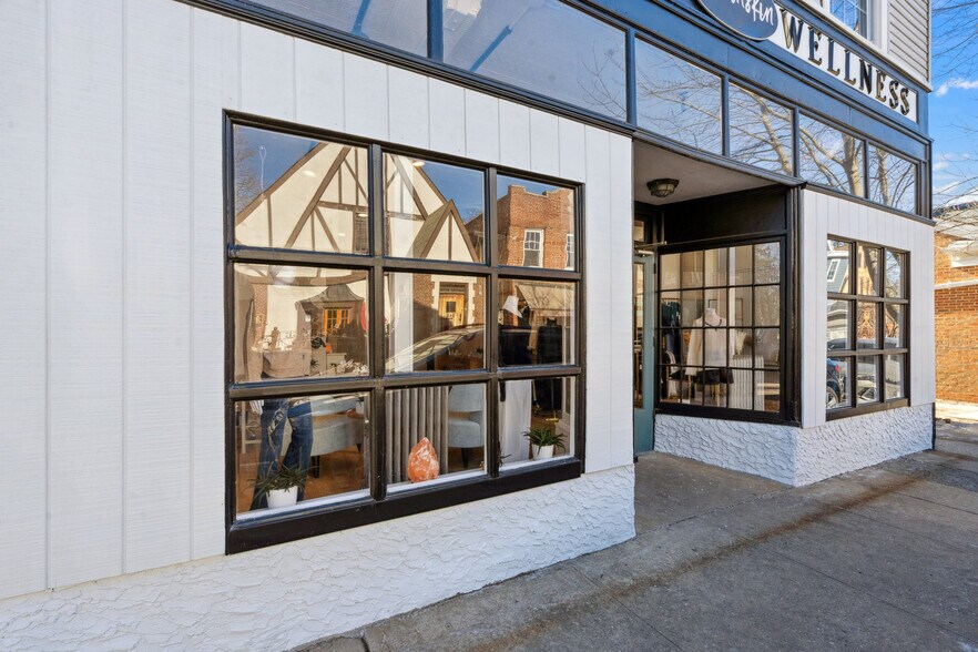 More Photos Of 253 Sea Cliff Ave, Sea Cliff Storefront Retail Residential For Sale