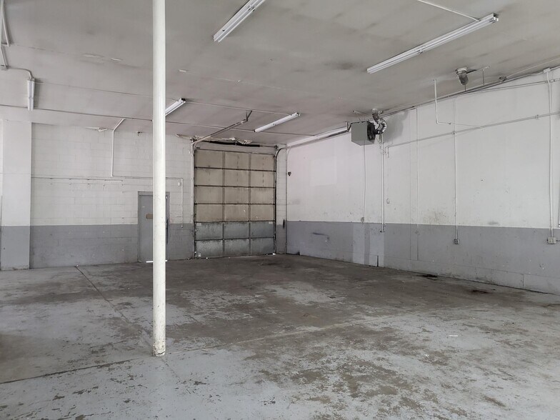 More Photos Of 11480 Cherokee St, Northglenn Warehouse For Lease