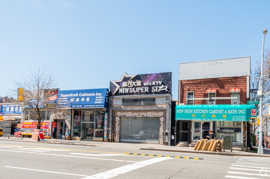 More Photos Of 13158 Sanford Ave, Flushing Showroom For Lease