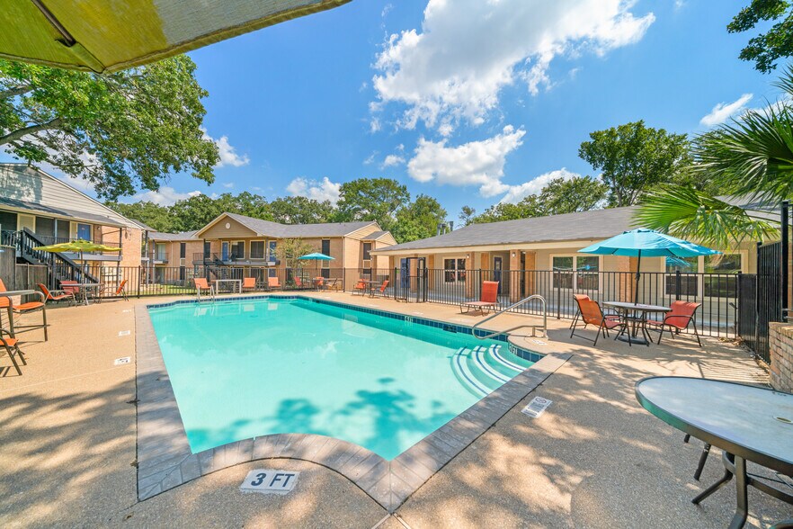 More Photos Of 3301 Providence Ave, Bryan Apartments For Sale