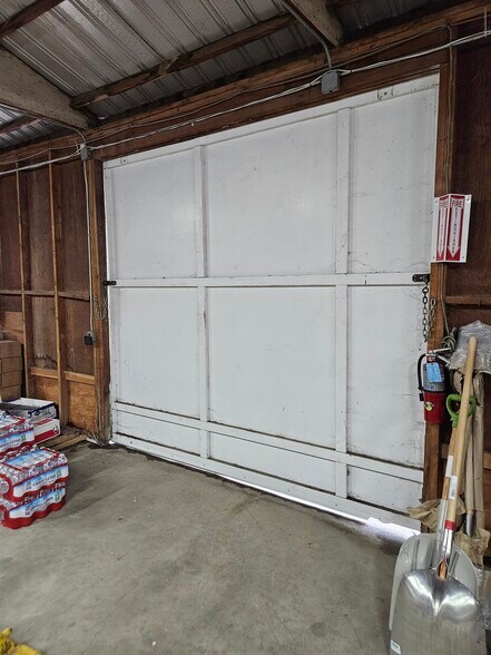 More Photos Of 777 Maher Ct, Royal Oaks Warehouse For Lease