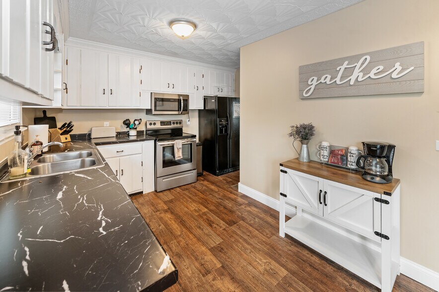 More Photos Of 3625 New Shepherdsville Rd, Bardstown Flex For Sale