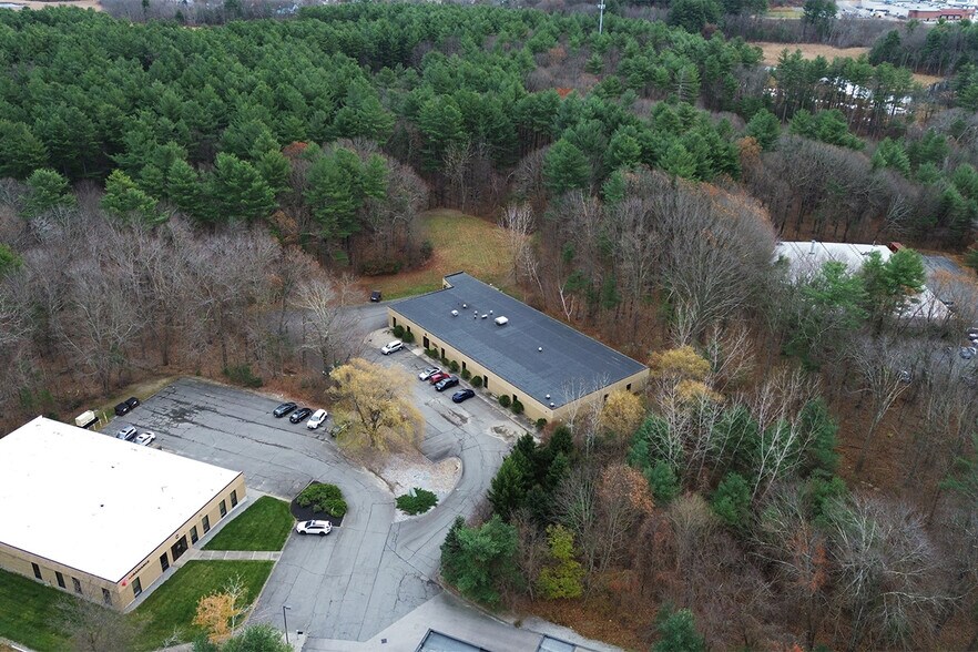 More Photos Of 11 Beaver Brook Rd, Littleton Light Manufacturing For Lease