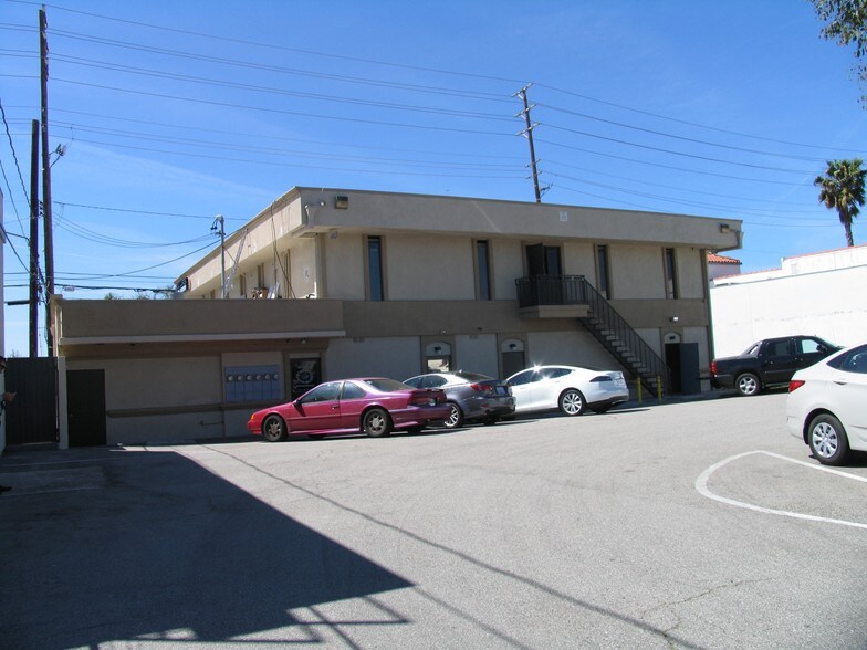 More Photos Of 1149-1163 N Tustin St, Orange General Retail For Lease