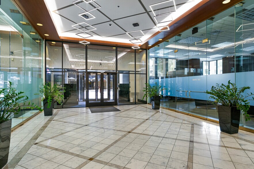 More Photos Of 233 S 13th St, Lincoln Office For Sale