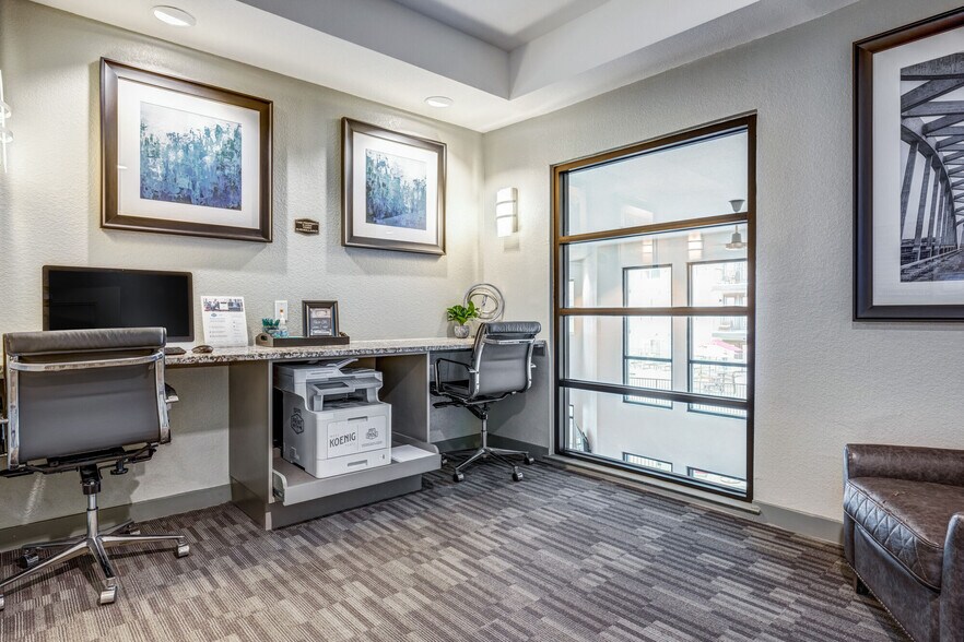 More Photos Of 403 E Koenig Ln, Austin Apartments For Lease