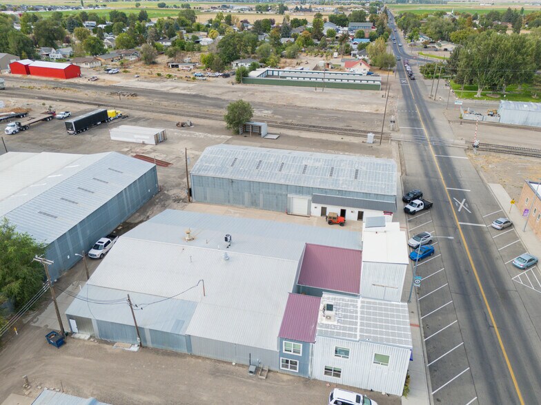More Photos Of 319 Main St N, Kimberly Warehouse For Sale
