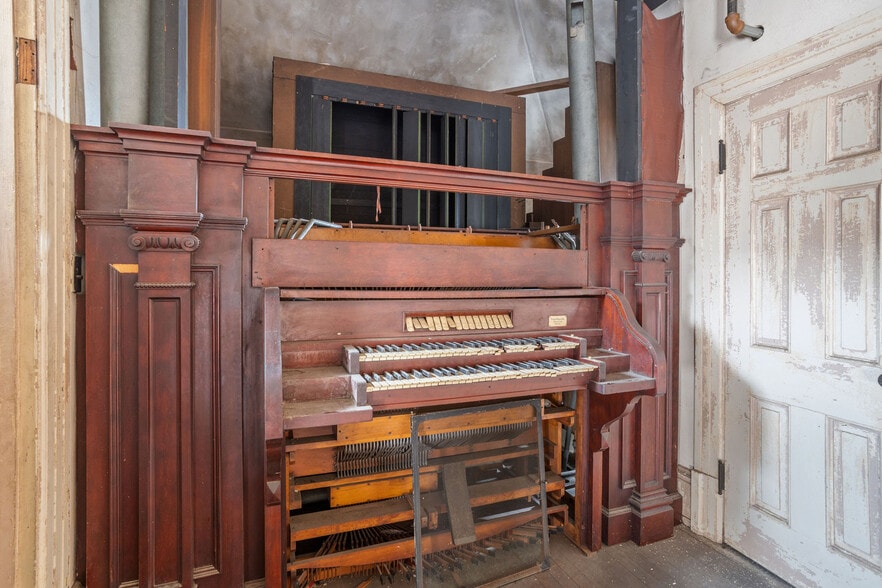 More Photos Of 120 N Warren, Trenton Office For Sale