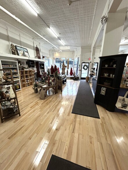 More Photos Of 149 Maple St, Naugatuck General Retail For Sale