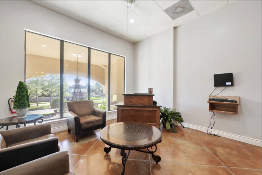 More Photos Of 21720 Highland Knolls Dr, Katy Freestanding For Lease