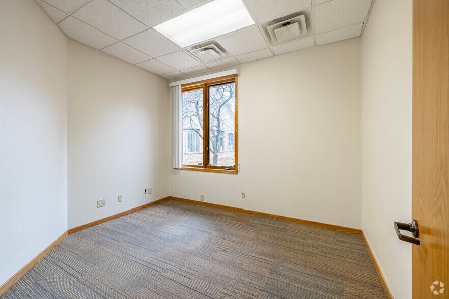 More Photos Of 2410 Woodlake Dr, Okemos Unknown For Lease