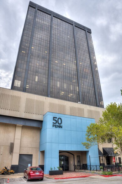 More Photos Of 1900 NW Expressway, Oklahoma City Office For Lease