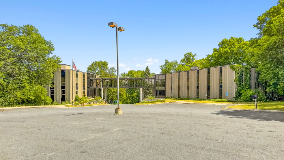 More Photos Of 1800 Pioneer Creek Ctr, Maple Plain Office For Lease