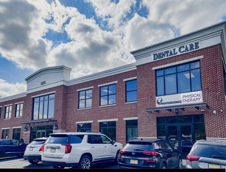 More Photos Of 475 N Bridge St, Bridgewater Medical For Lease