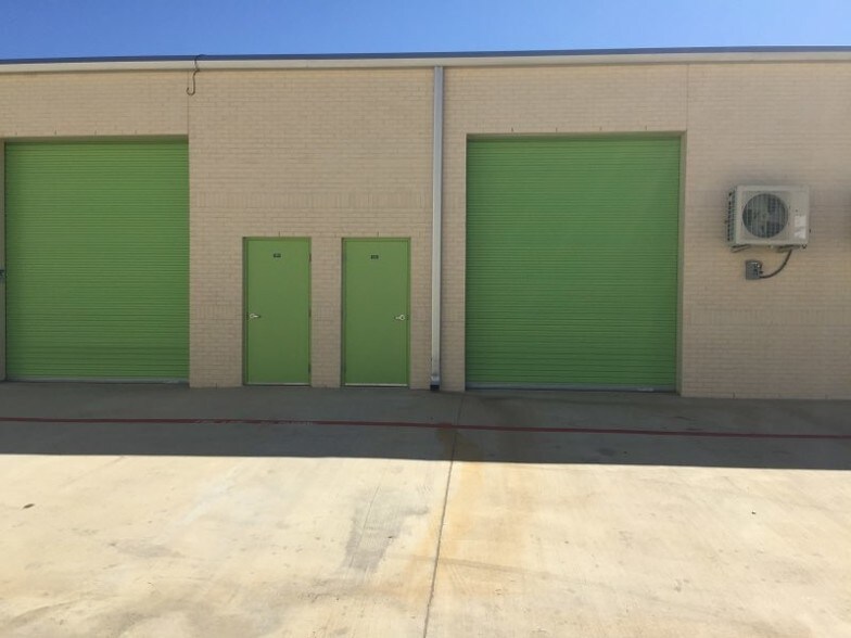 More Photos Of 3831 FM 2181, Corinth Flex For Lease