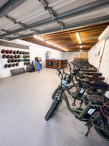 More Photos Of 12 N Pavilion Ave, Carolina Beach Storefront Retail Office For Sale