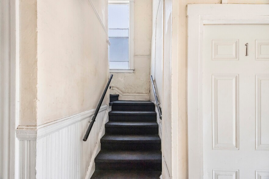 More Photos Of 1627 S Burlington Ave, Los Angeles Apartments For Sale