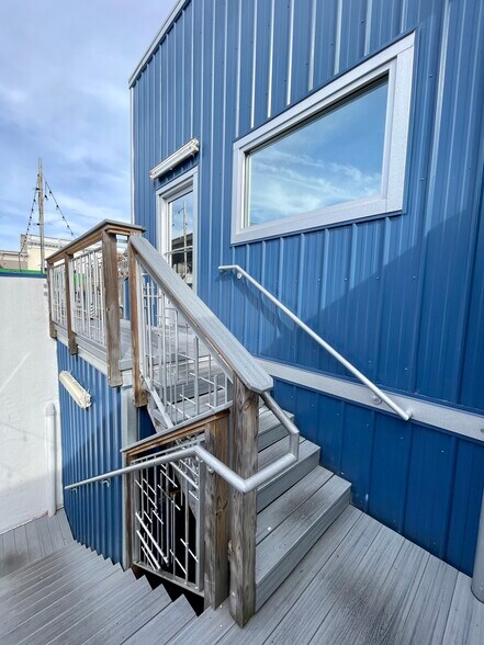 More Photos Of 314 William St, Fredericksburg Storefront For Lease